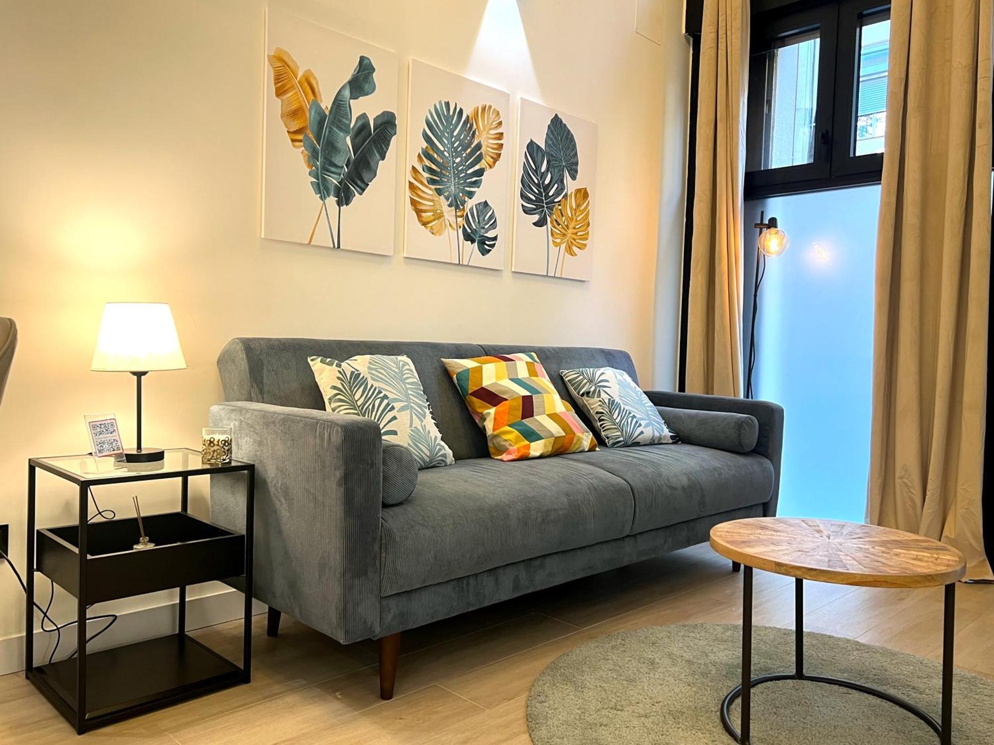 Duplex Moderno Y Acogedor Junto A Atocha Leilighet Madrid Eksteriør bilde