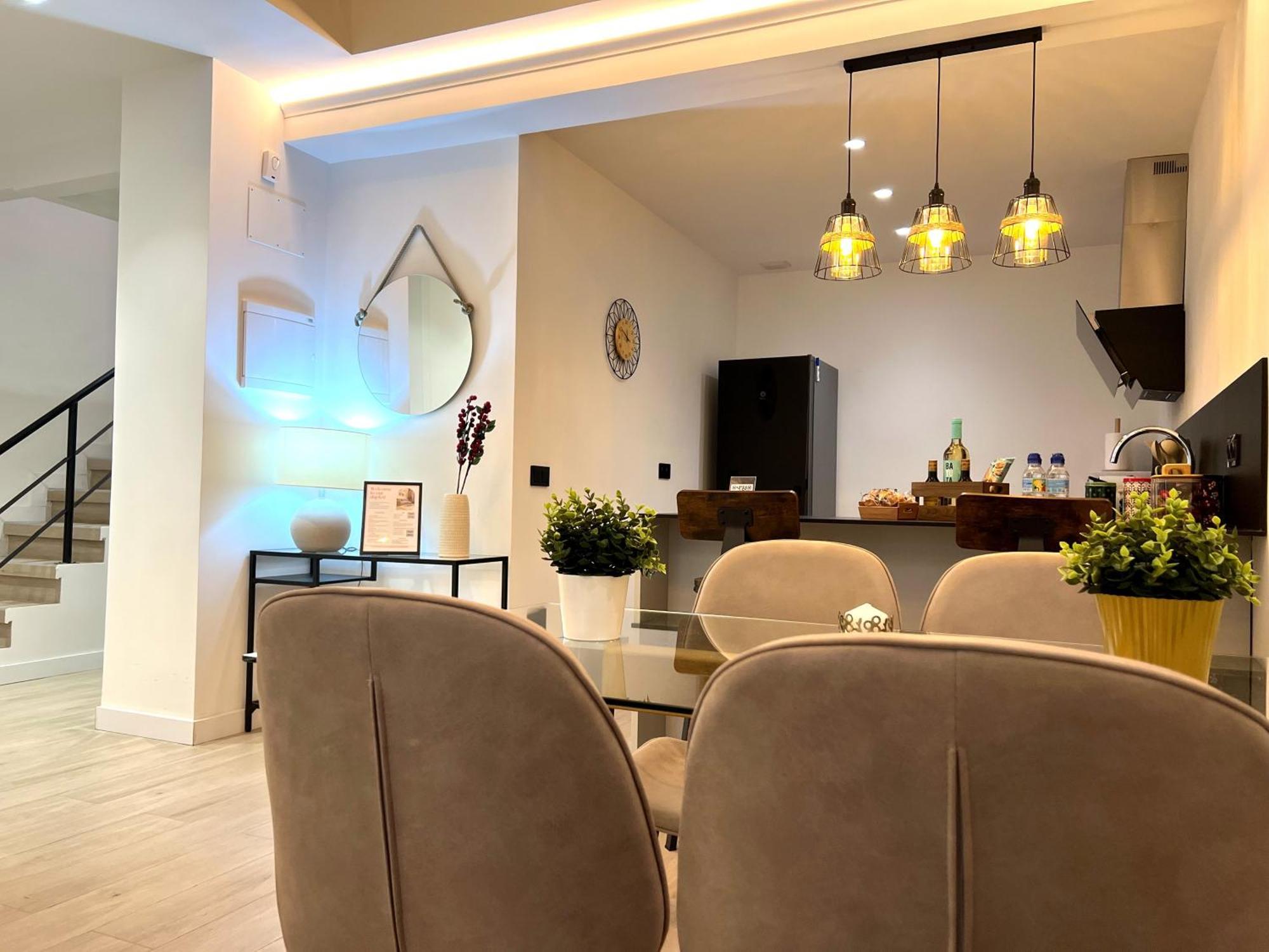 Duplex Moderno Y Acogedor Junto A Atocha Leilighet Madrid Eksteriør bilde